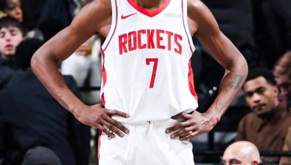 pp模拟器-恩比德三双马克西36+10，杜兰特空砍36分+干扰绝杀，76人力克火箭