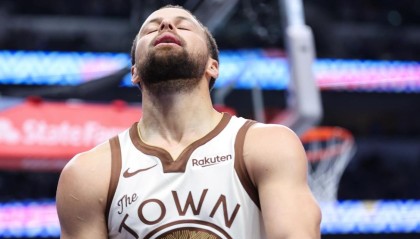 pp模拟器-库里带队四连败！正负值全场倒数第二！没老大原形毕露！